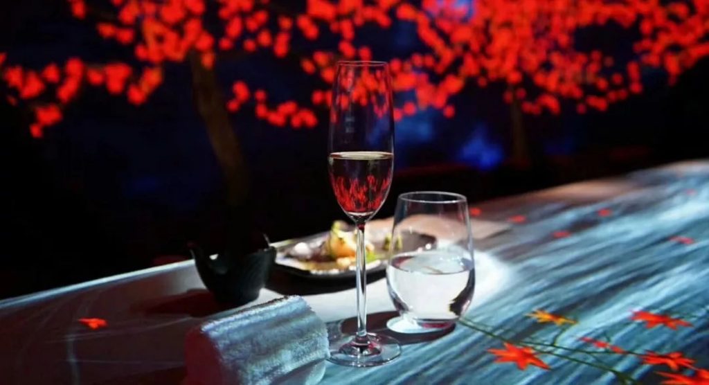 全息餐廳是什么意思?得多少錢? 1297eff542d3427cad34fccf6b178e65